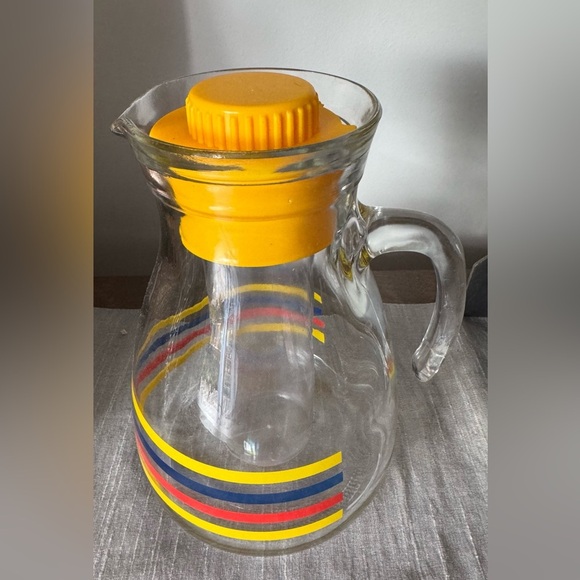 Vintage Cerve italian fiesta Glass Pitcher with Lid. Like new condition. 8” - Picture 8 of 8